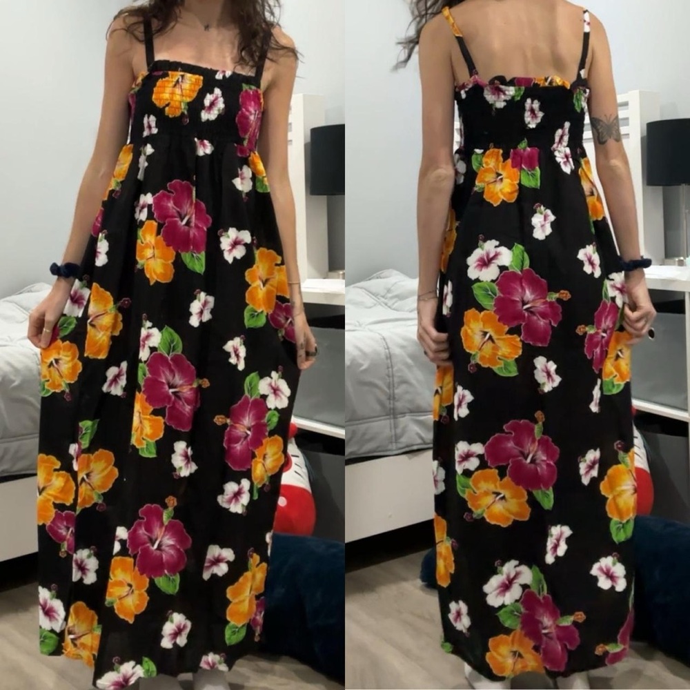 Vintage y2k black maxi dress with a smocked top & floral hibiscus print